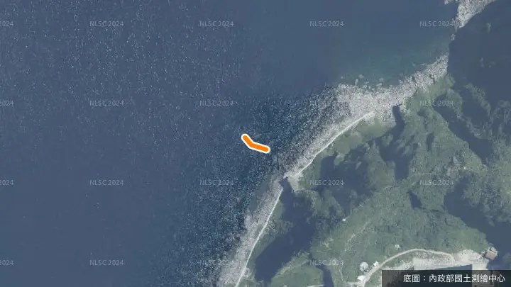基隆嶼・土地公礁政府公告垂釣範圍示意圖（航照上的橘色實線，以官方公告為準）