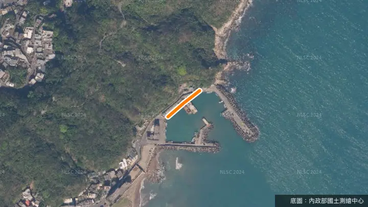 水尾漁港政府公告垂釣範圍示意圖（航照上的橘色實線，以官方公告為準）