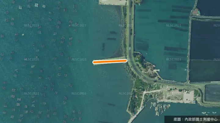 金湖臨海園政府公告垂釣範圍示意圖（航照上的橘色實線，以官方公告為準）